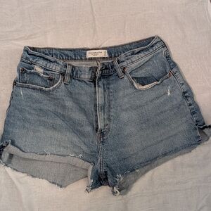 Abercrombie & Fitch Mom Short